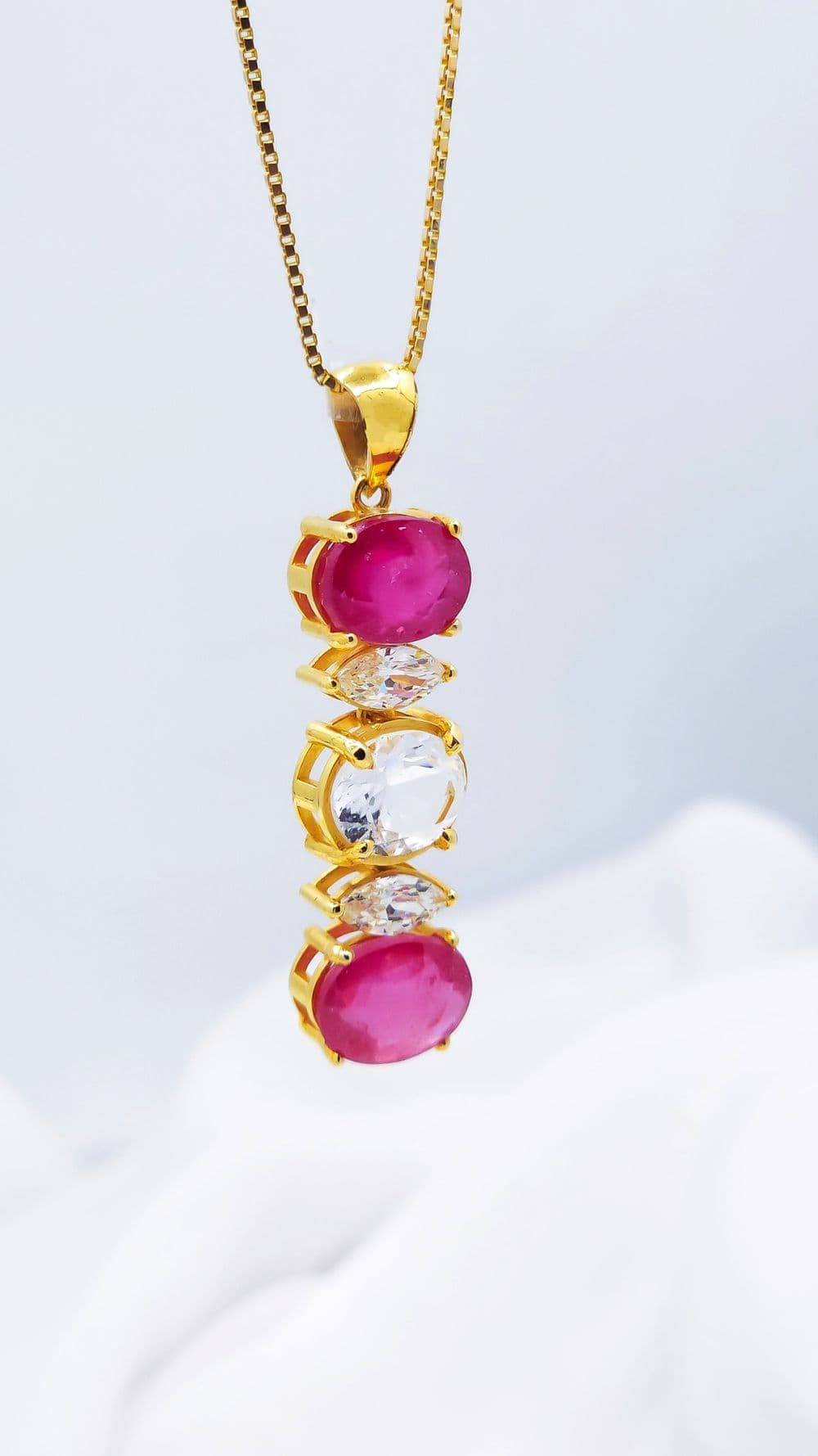 آویز سفارشی طلا با یاقوت سرخ و کوارتز برزیلی