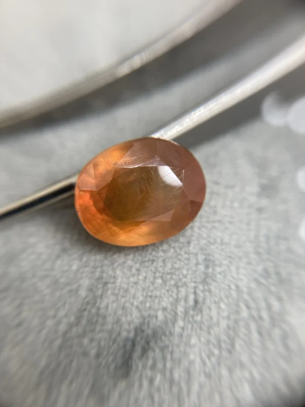 Close-up view of Mekong Whisky Sapphire Code 1016 gem